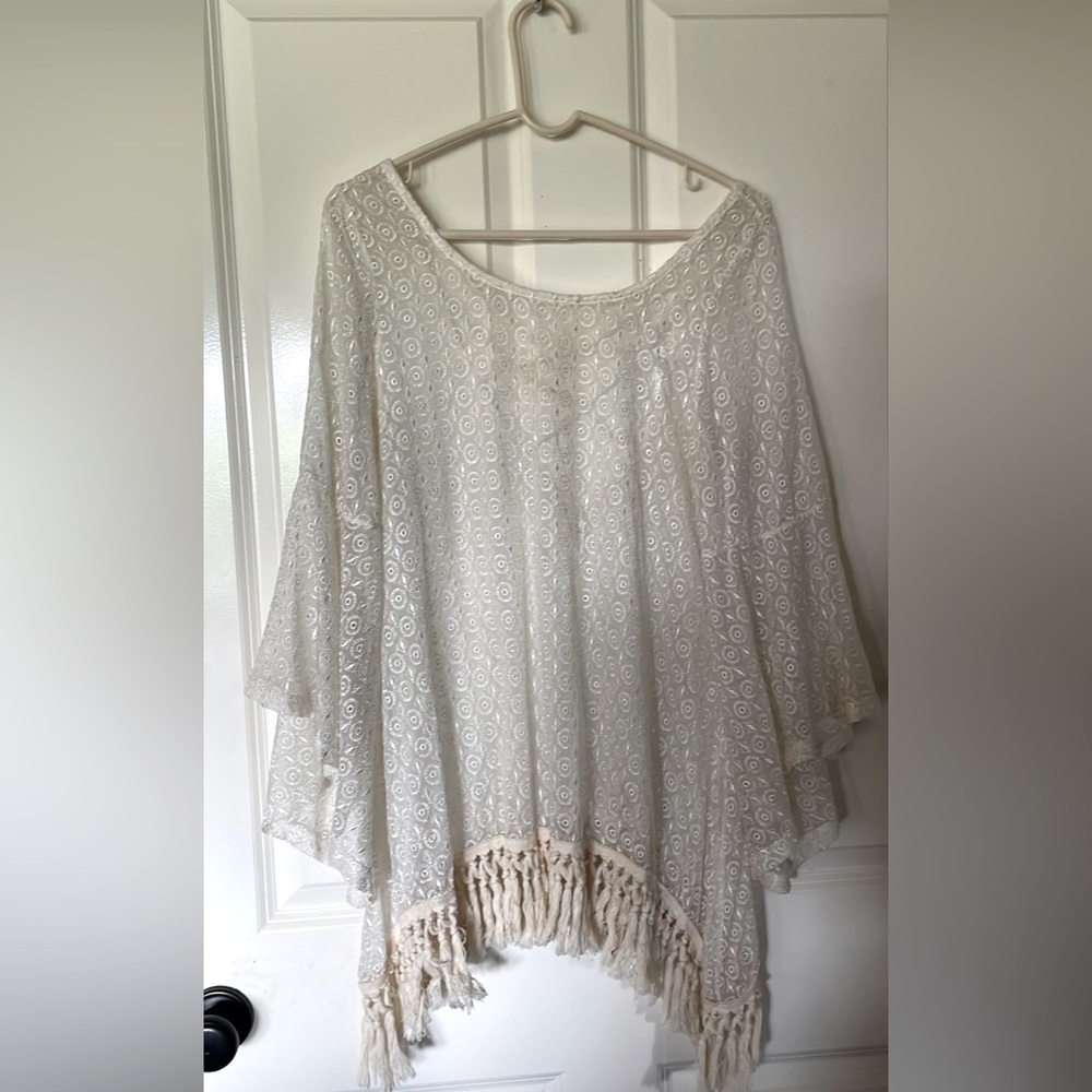 Women’s Boutique lace shirt size XL
